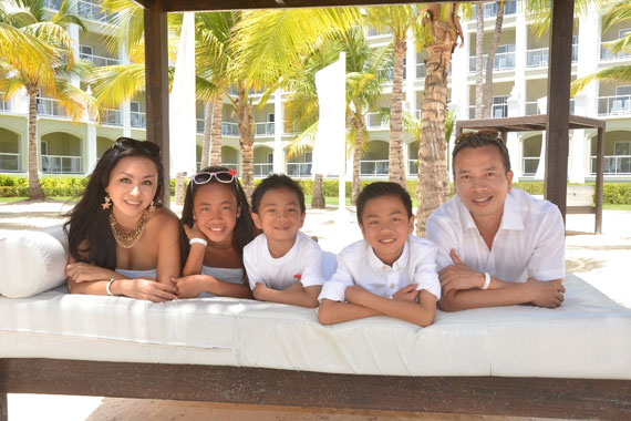 Dr. Robert Pham a Las Vegas Dentist and his Family.